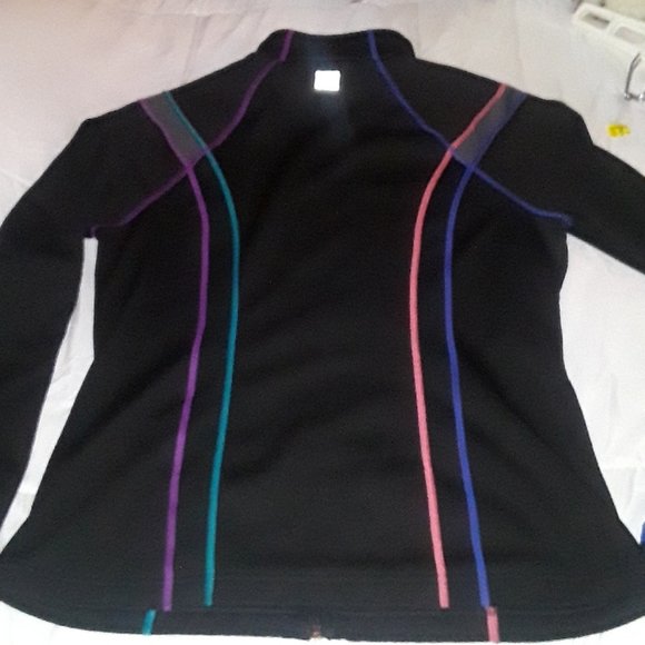 FLASH SALE Fila jacket & shorts - Picture 7 of 7